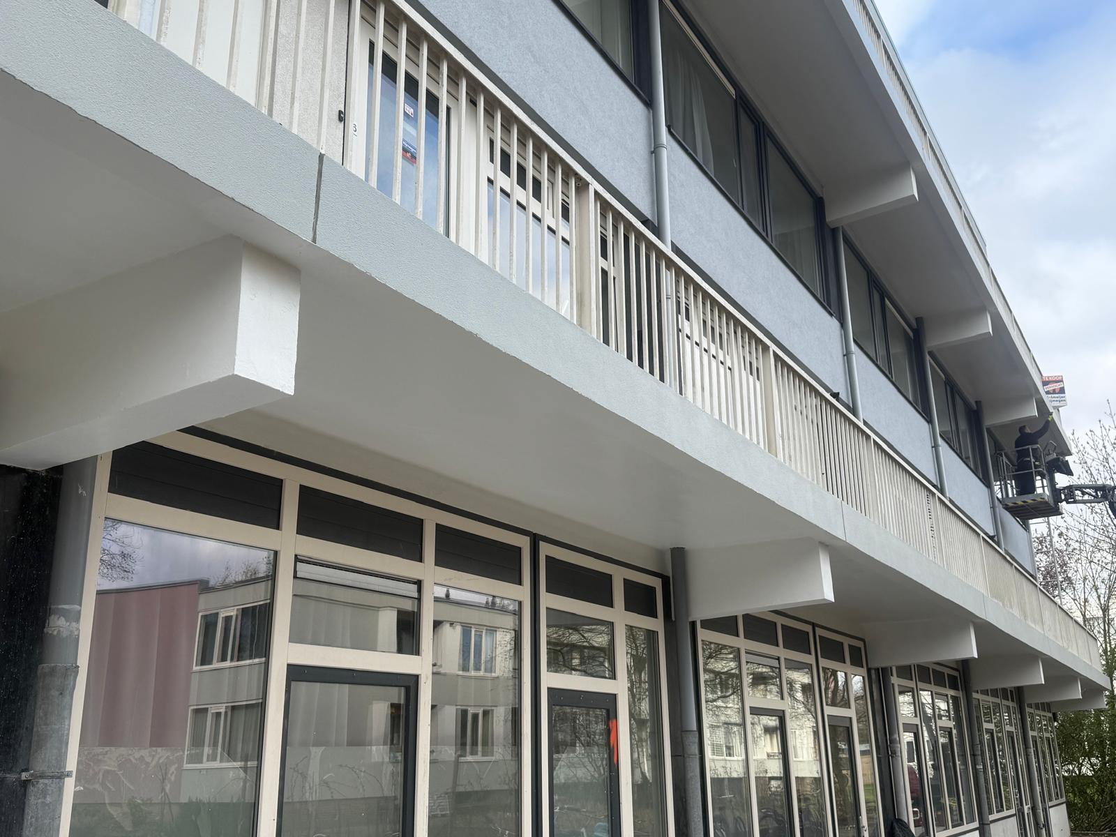 plafonds balkon geschilderd